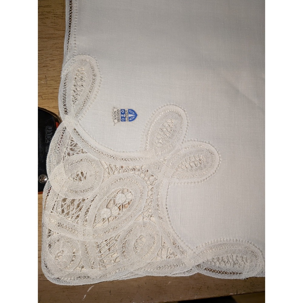 Lace 100% Belgian Linen White Tablecloth Corner & Center Detail & 4 Napkins NEW - Picture 9 of 9